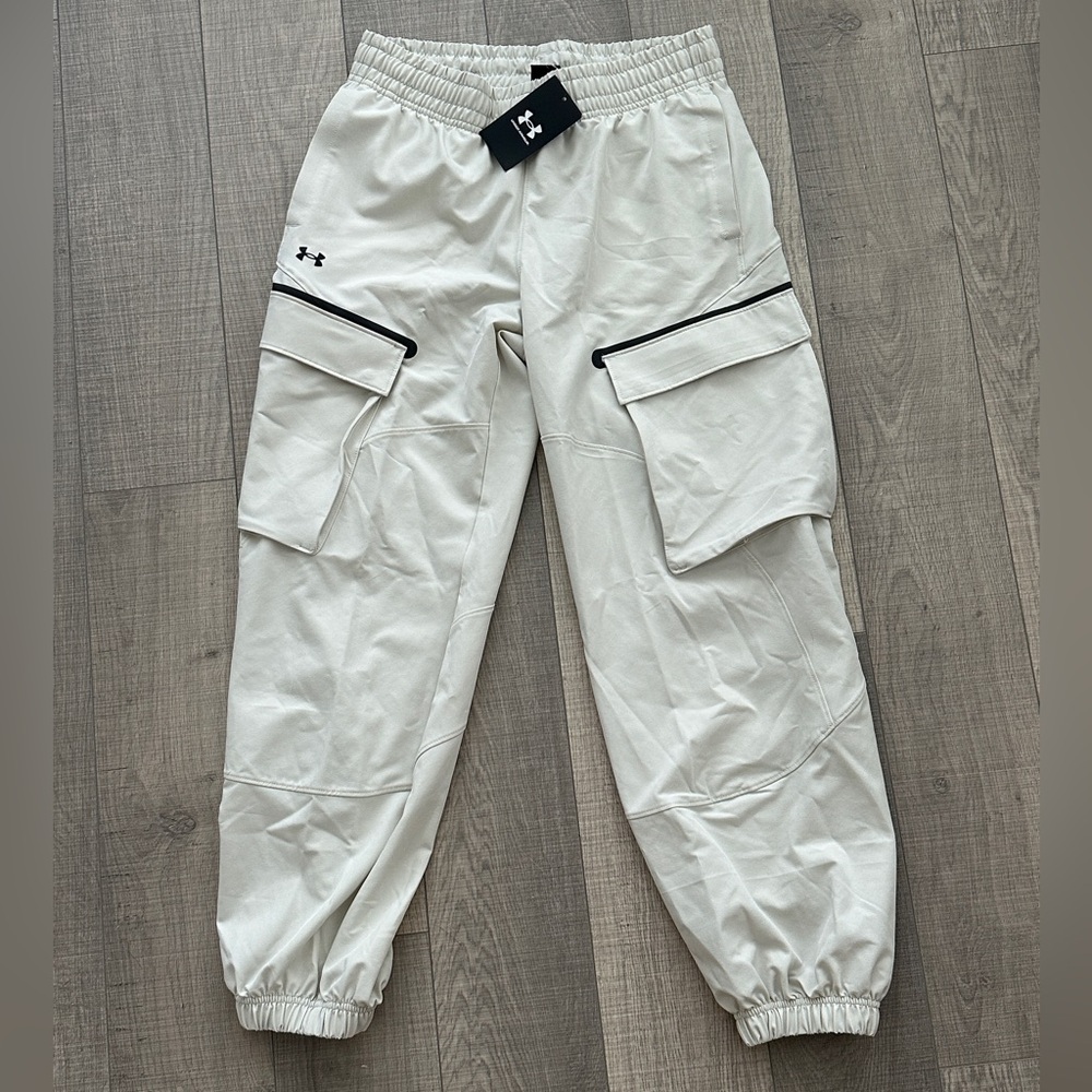 Under Armour Women’s White Grey Cargo Pants